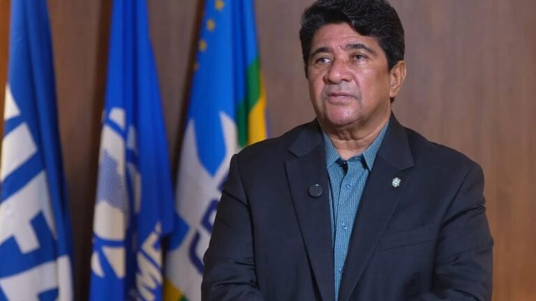 “Ednaldo Rodrigues afirma que a seleção brasileira, maior campeã do futebol mundial, será liderada pelo melhor treinador do mundo.”