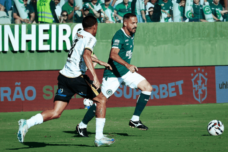 Goiás vence o Volta Redonda e segue líder do Brasileirão série B.