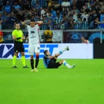Lesão grave assusta jogadores e torcedores na Arena