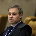 Voo com ministro é abortado após falha técnica