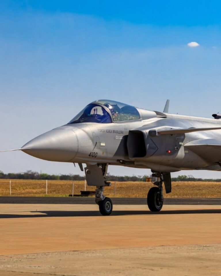 Gripen entra em operação e passa a defender o espaço aéreo de Brasília