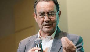 Augusto Cury anuncia pré-candidatura à Presidência da República em 2026