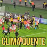 Clima quente! Veja como começou a confusão após Santa Fé x Corinthians