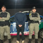 Lutador de boxe foragido por suspeita de agredir namorada é preso em Goiânia
