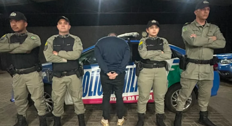 Lutador de boxe foragido por suspeita de agredir namorada é preso em Goiânia